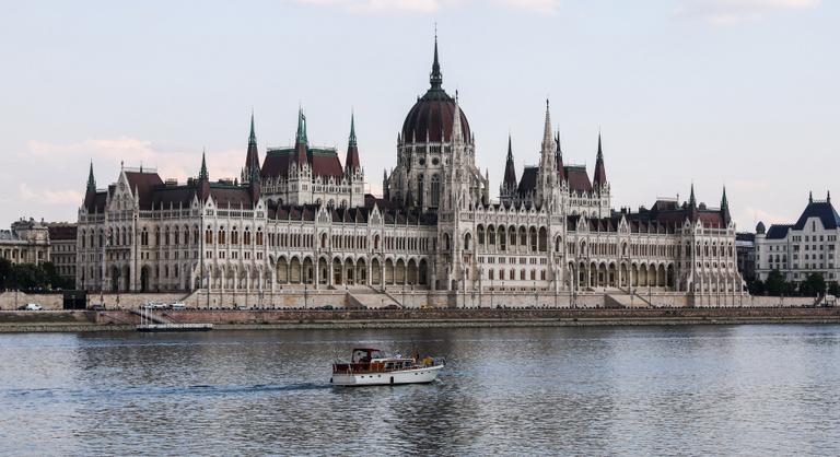 Megkérdeztük a kormányt, mennyire lehet komolyan venni a költségvetéseket