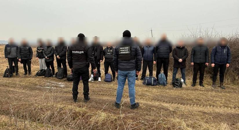 Felfüggesztett börtönbüntetést kapott 2 beregszászi járási lakos 16 sorozás elől menekülő szállításáért