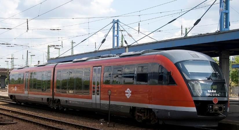 Új kedvezményt vezet be a MÁV, így juthat hozzá a jegyvásárlásnál