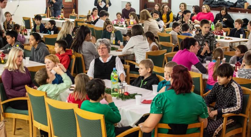 Egy délután, ami élményt ad: meghitt karácsonyi program a Medgyaszay Házban