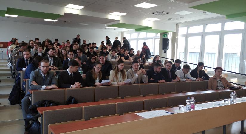 Tudományos Diákköri Konferenciát tartottak a Mezőgazdasági Karon