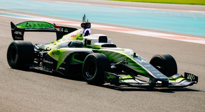 Már a kanyarban van az AI-F1? Egy magyar mérnökcsapat kipróbálta az önvezető versenyautót