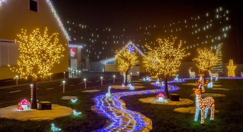 Karácsonyi Meseház Körmenden a Batthyány-kastély udvarán