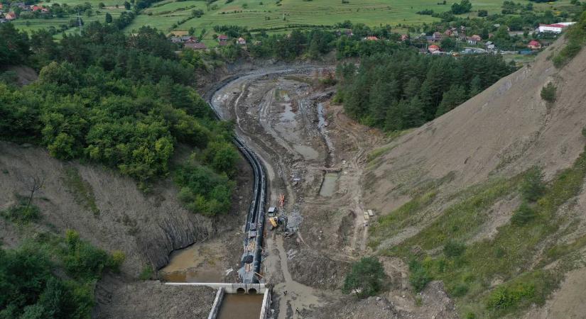 Marad a vészhelyzet Parajdon