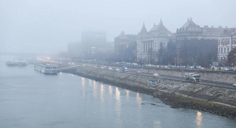 Láthatatlan méreg terjeng a karácsonyi fények alatt – figyelmeztet a meteogyógyász