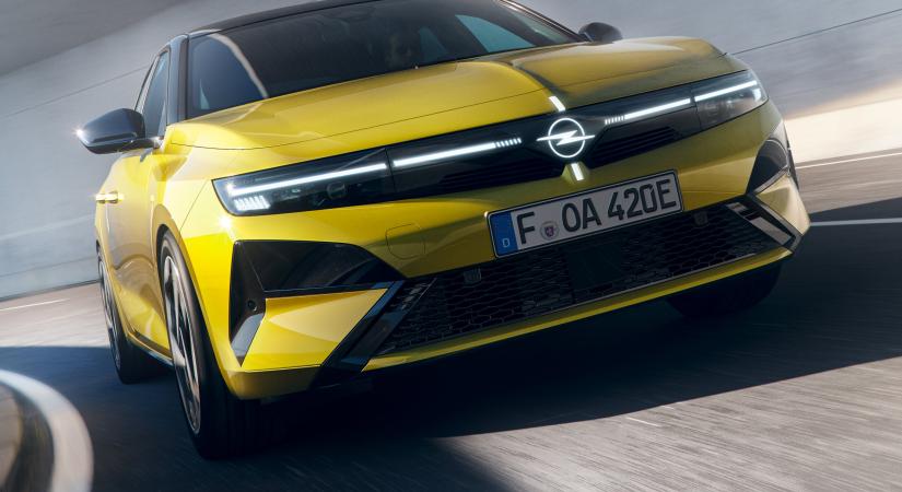 100 ezer új alkatrész a legújabb Opelben