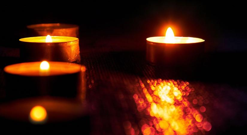 Tragikus hírek a falnak csapódott személyautó sofőrjéről - Balatonalmádi gyászol