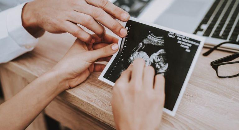 NCZI: Tavaly több mint 5000 nő esett át meddőségi kezelésen