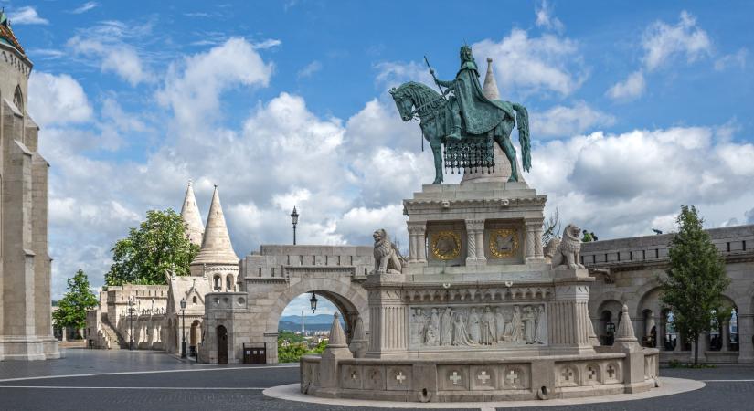 Budapesten startol a 33-as hokis világsorozat