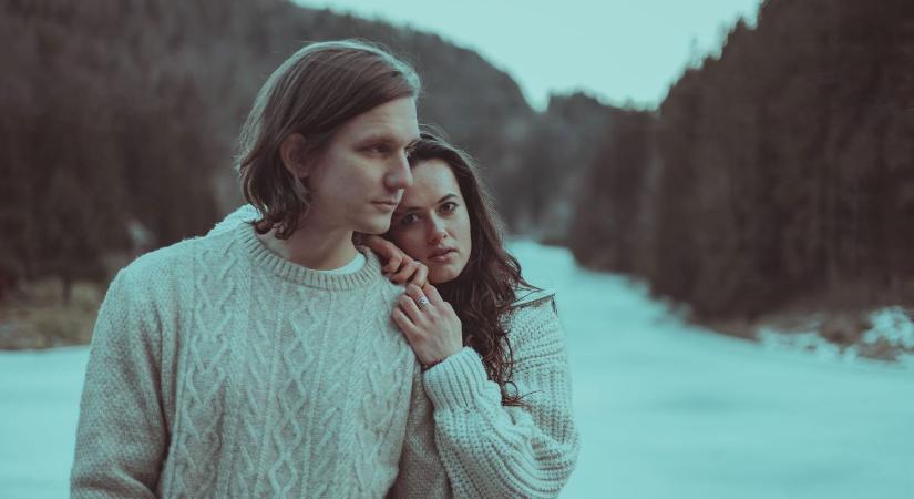 PREMIER: Megérkezett Karmen és Olivér új dala! – Ausztriában forgott a Régi szép mesék klipje (VIDEÓ)