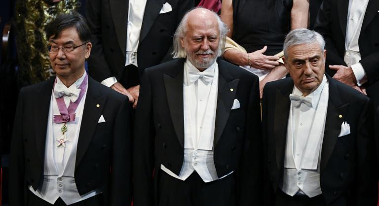 Krasznahorkai László átvette az irodalmi Nobel-díjat