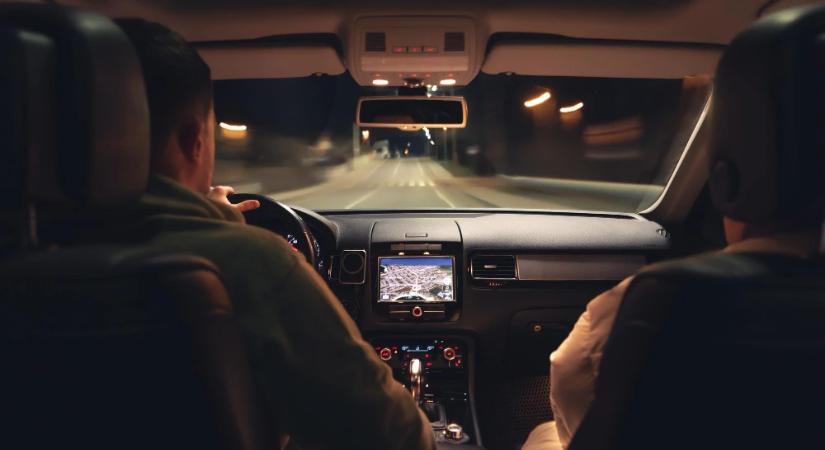 Látványosan csökkent a dízelek iránti érdeklődés, több mint 40%-os növekedéssel az elektromos autók nyerték a novembert