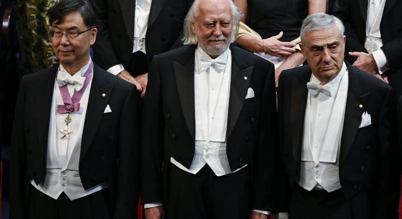 Átvette a Nobel-díjat Krasznahorkai László!