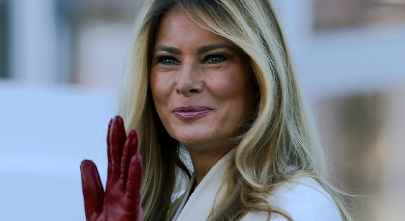 Melania Trump felvette az idei tél legszebb kabátját: ennek a hófehér darabnak minden nő gardróbjában ott a helye
