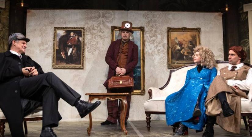 Sherlock Holmes ismét színre lép, és most rabul ejti a közönséget is: megnéztük a Sherlock Holmes és a Moriarty-rejtélyt