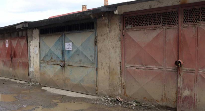 Tehermentesítés parkolóépítéssel – Jóváhagyták a területvásárlást Zilahon