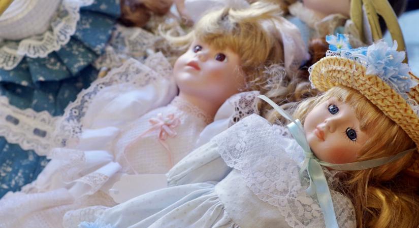 Milliós kincsek lapulhatnak a te padlásodon is! Nem fogod elhinni, mit gyűjtöget a dunaújvárosi nyugdíjas: vagyonokat érhet