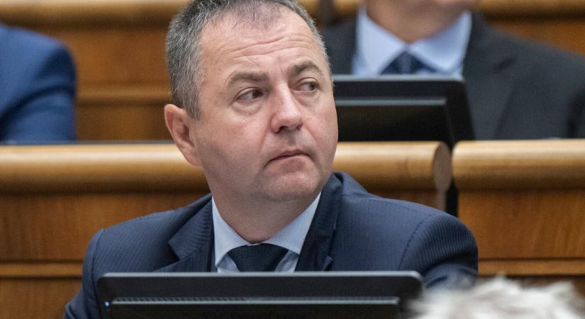 Nemcsak a kormány, a parlament külügyi bizottsága is „benešezett” egyet