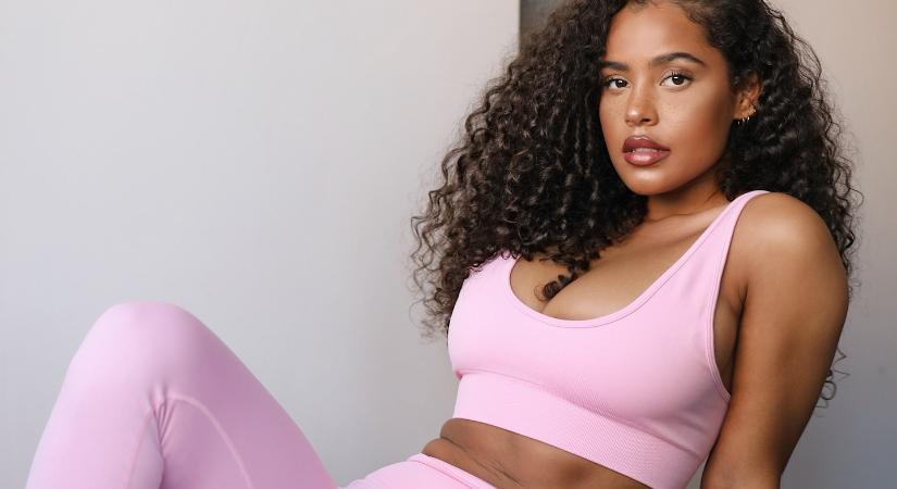 Segítenénk ennek a kanadai lánynak a karácsonyi bevásárlásban