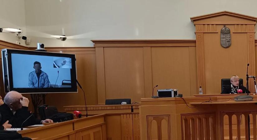 Rettegve telefonált anyjának az áldozat, mielőtt gyilkosa végzett vele