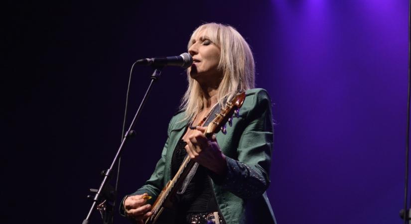 A Dunától a színpadig: így lett olimpikonból a Honfoglalás hangja Géczi Erika