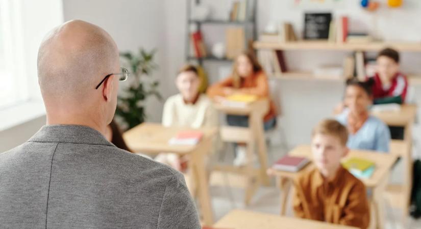 Két tanítványát is szexre kényszerítette a zempléni tanár