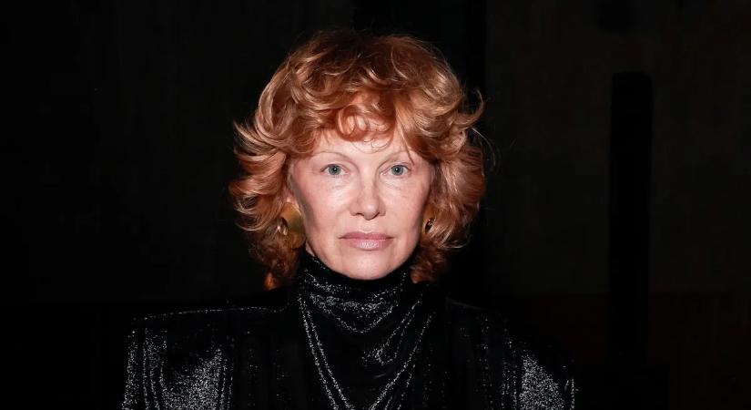 Pamela Anderson végre tiszta vizet öntött a pohárba Liam Neesonnel való kapcsolatáról: „Valódi érzéseink vannak”