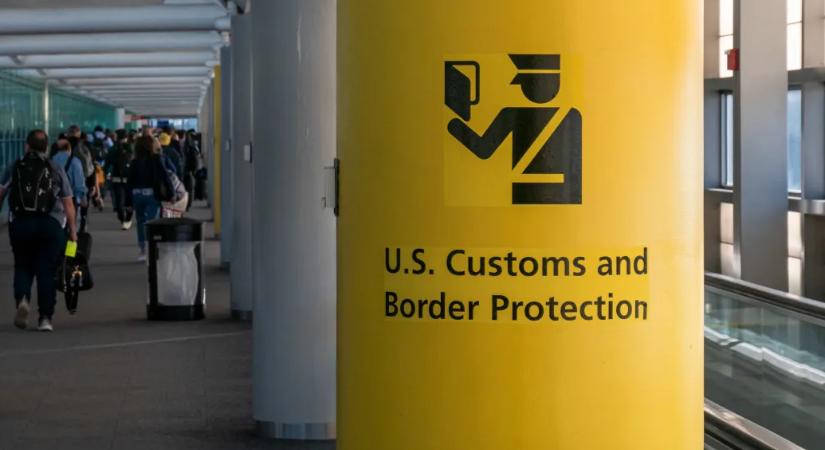 5 évre visszamenőleg belenézne az Amerikába utazó turisták közösségi oldalaiba a Trump-kormány