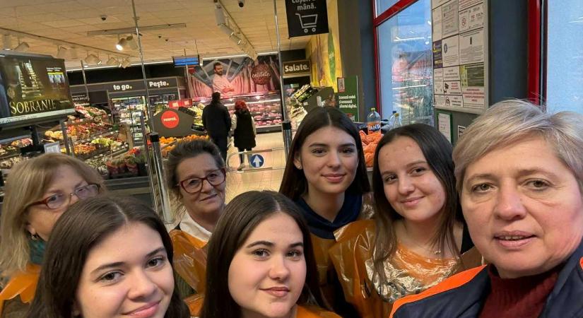 Hatalmas mennyiségű élelmiszert gyűjtött a rászorulóknak Nagyenyeden a Máltai Szeretetszolgálat