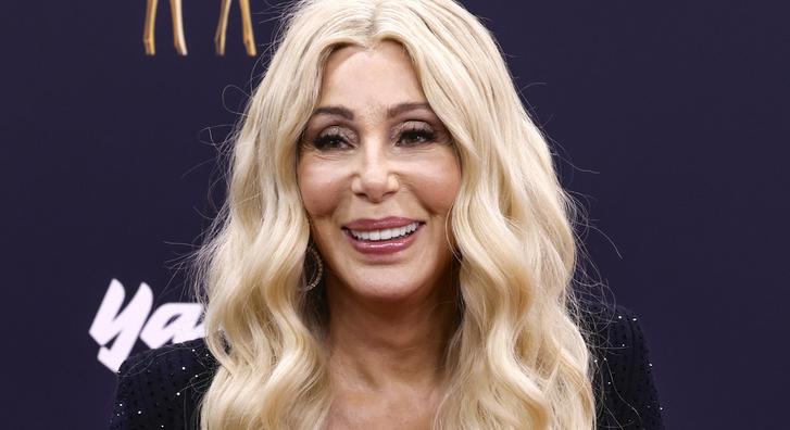 Ekkor mondhatja ki Cher a boldogító igent 40 évvel fiatalabb párjának