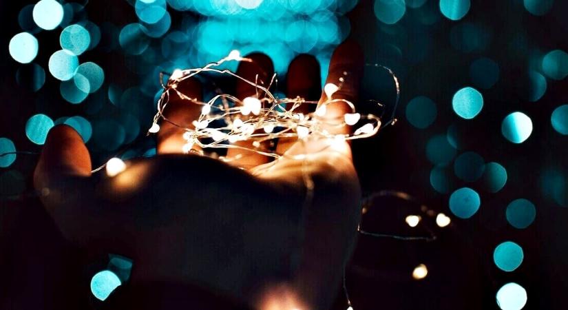 Napi horoszkóp 2025. december 11: ma sorsfordító üzenetet kapsz a csillagoktól, derítsd ki, rád mi vár