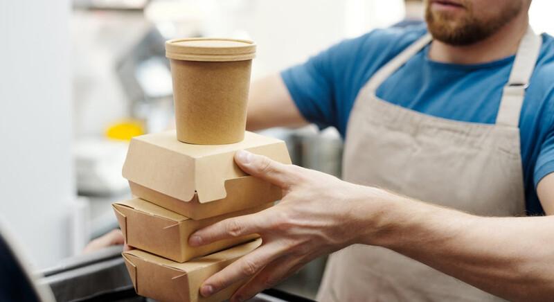 Időskori izoláció csökkentése az ételkiszállítók segítségével