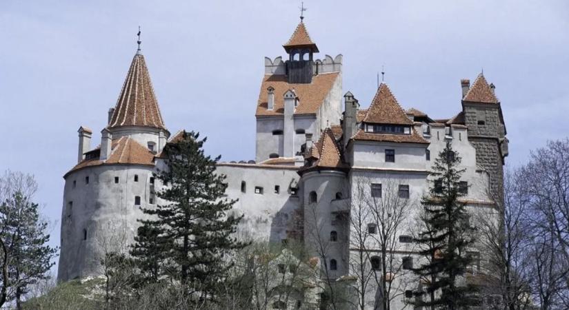 Drakula kastélyánál tűnt el egy fiatal, a segélyhívón próbált segítséget kérni