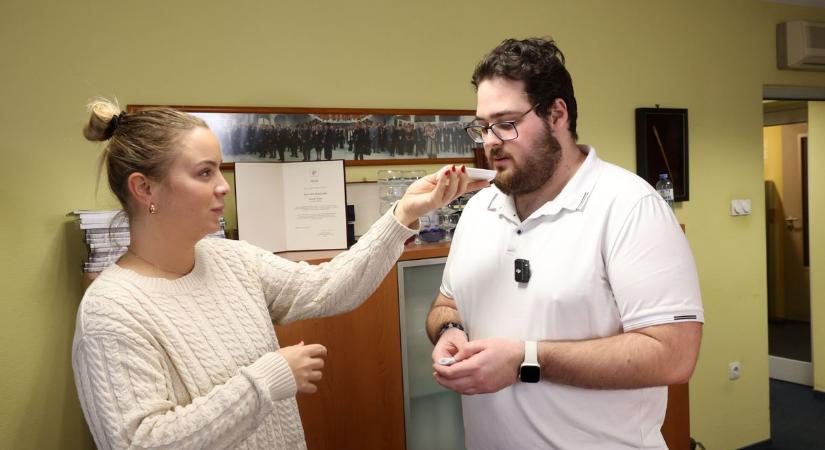 Kíváncsi vagy, megbízhatsz-e az otthoni szondákban? Kollégáink tesztelték őket, az eredmény megdöbbentő! (Videó)