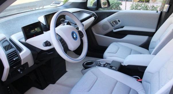 Tökéletes tisztaság az autó belsejében: nélkülözhetetlen tippek