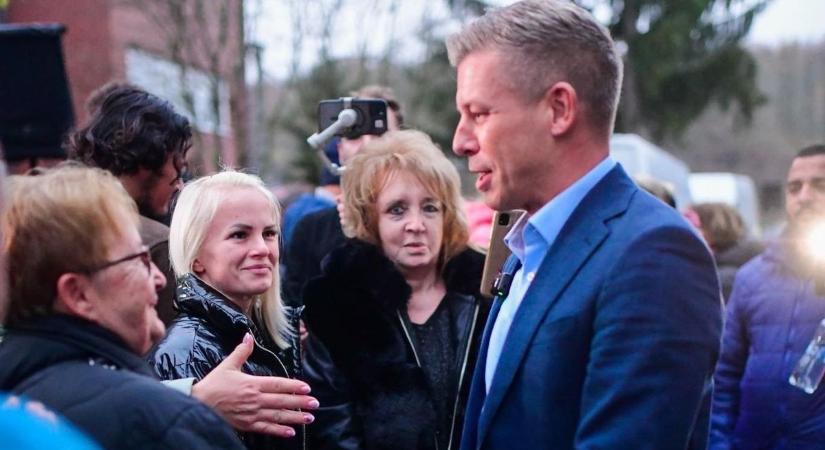 Átveréstől tartva: már az előválasztás előtt sorozatosan léphettek vissza a tiszás jelölt-jelöltek