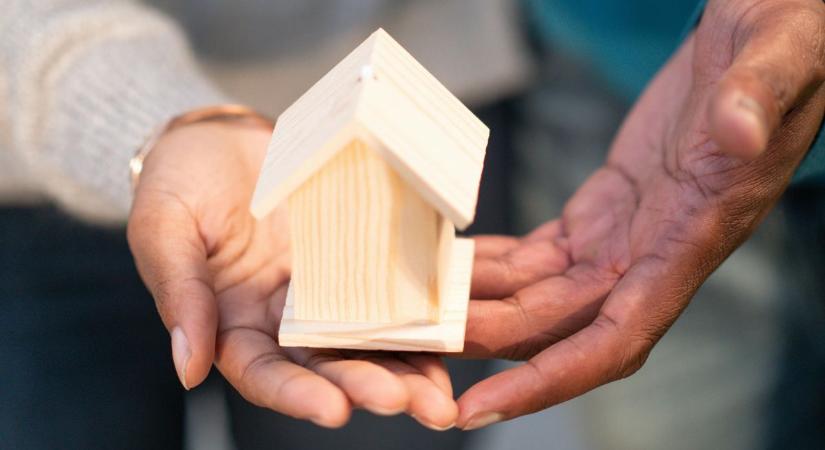 Évi egymillió forintos lakáshitel-támogatást kaphatnak az állami alkalmazottak 2026-tól – Részletszabályok és határidők