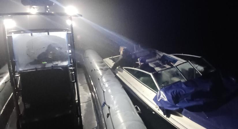 Forró volt a helyzet a zord balatoni éjszakában – kevésen múlt a tragédia