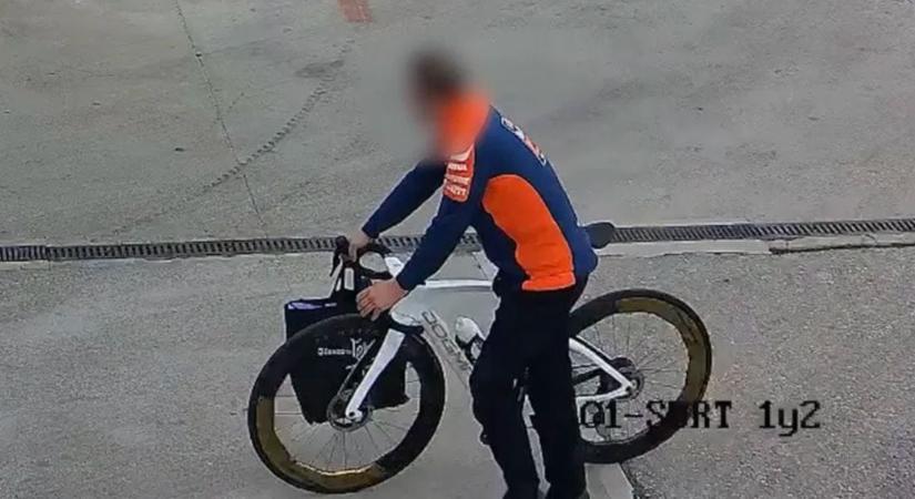 Trükkös tolvaj a MotoGP-ben: Szerelőnek öltözött egy férfi, és ellopott egy drága kerékpárt