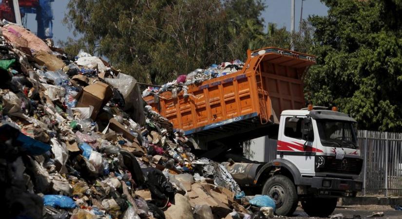 Döbbenetes: ennyit keresnek ma a kukások Magyarországon