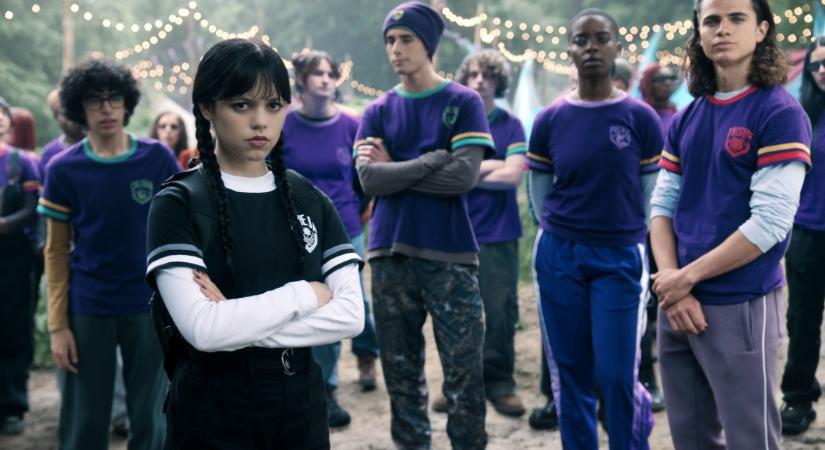 Az élvonalban végzett a Wednesday 2. évada, de a kanyarban sincs az elsőhöz képest