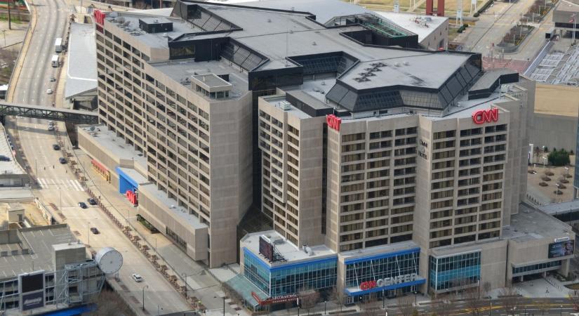 Trump szerint a CNN tévécsatornát el kell adni