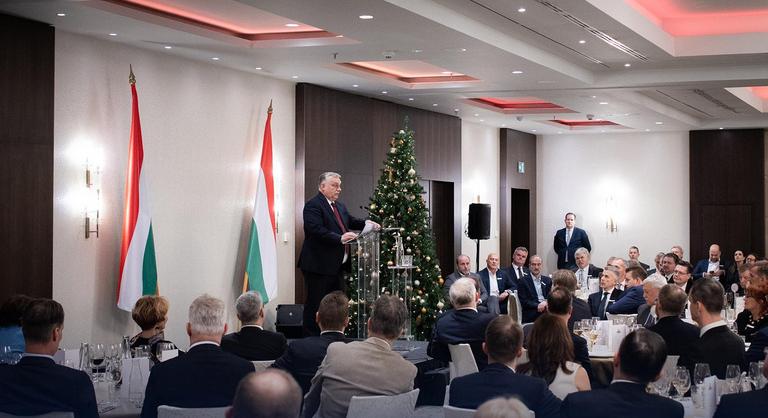 Orbán Viktor az amerikai nemzetbiztonsági stratégiáról: Tűpontosan látják Európa lecsúszását