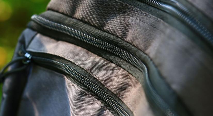 Tetten érték a diákdílert az iskolában