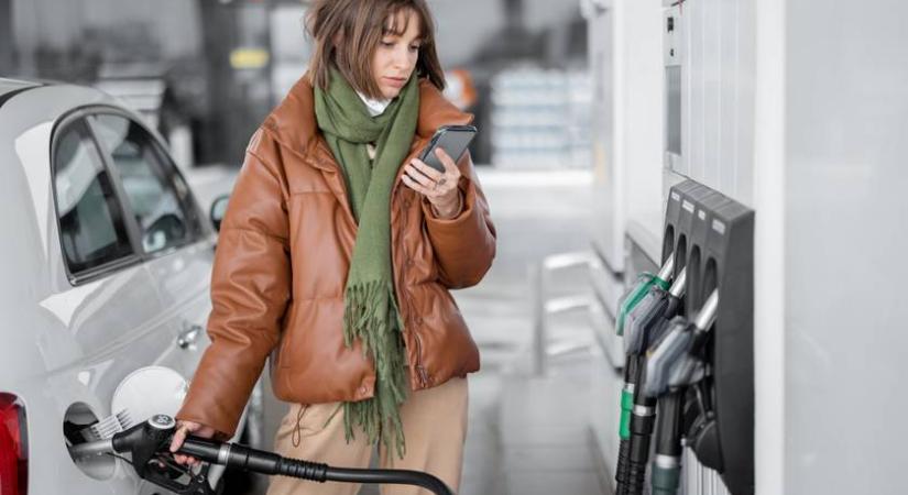 Így alakul a benzin ára pénteken: a gázolajról is megszólaltak a szakemberek