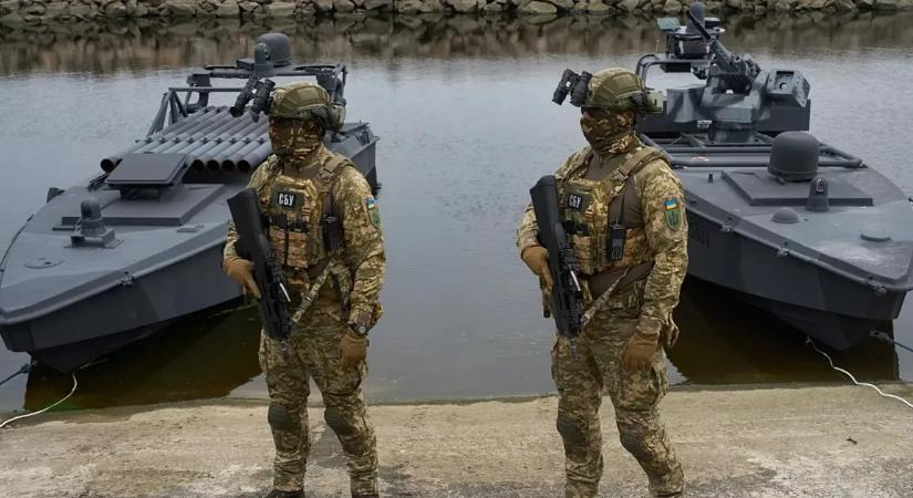 Tovább húzgálja a medve bajszát Ukrajna – megint lángol egy tanker a Fekete-tengeren