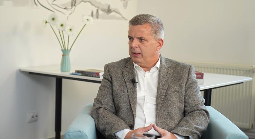 „Torkig vagyunk a stadionokban tapasztalt magyarellenességgel” – Miklós Zoltán kemény büntetéseket követel