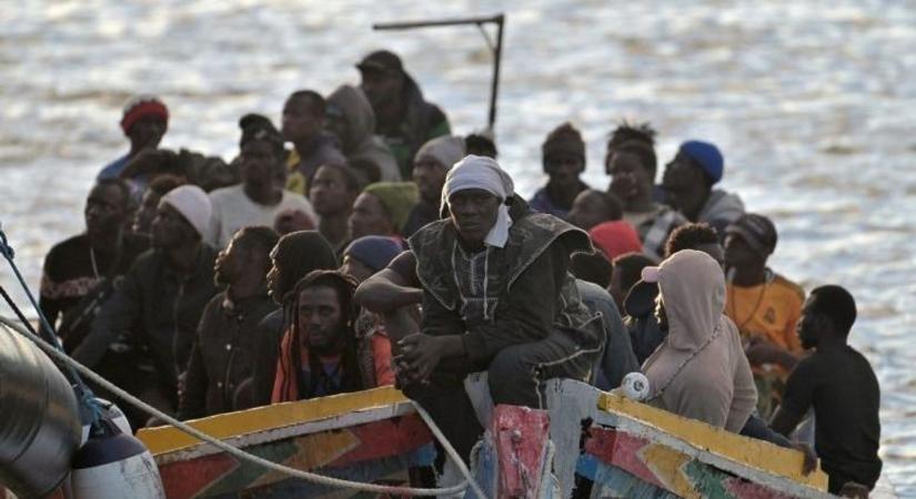 Itthon és Brüsszelben is meg kell vívni a migrációs csatát