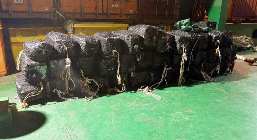 Egy tonna kokainnal buktak le Spanyolországban szerb kereskedők