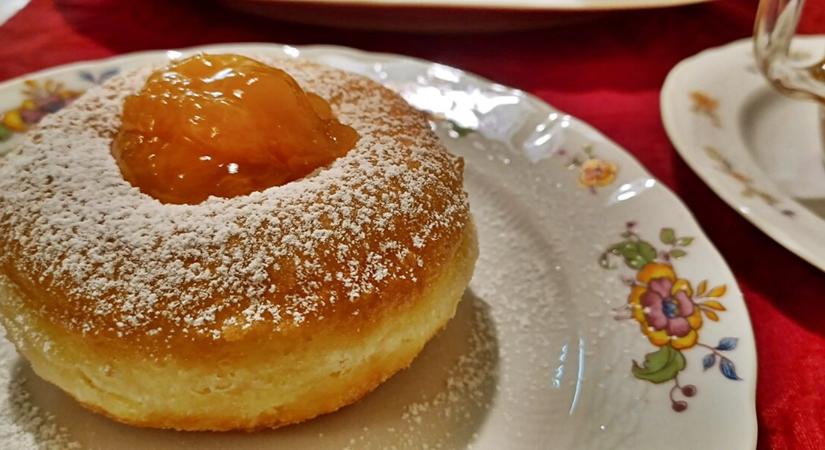 Karácsonyi fánk, amitől ünnepi hangulat költözik a konyhába: ezt muszáj kipróbálnod!